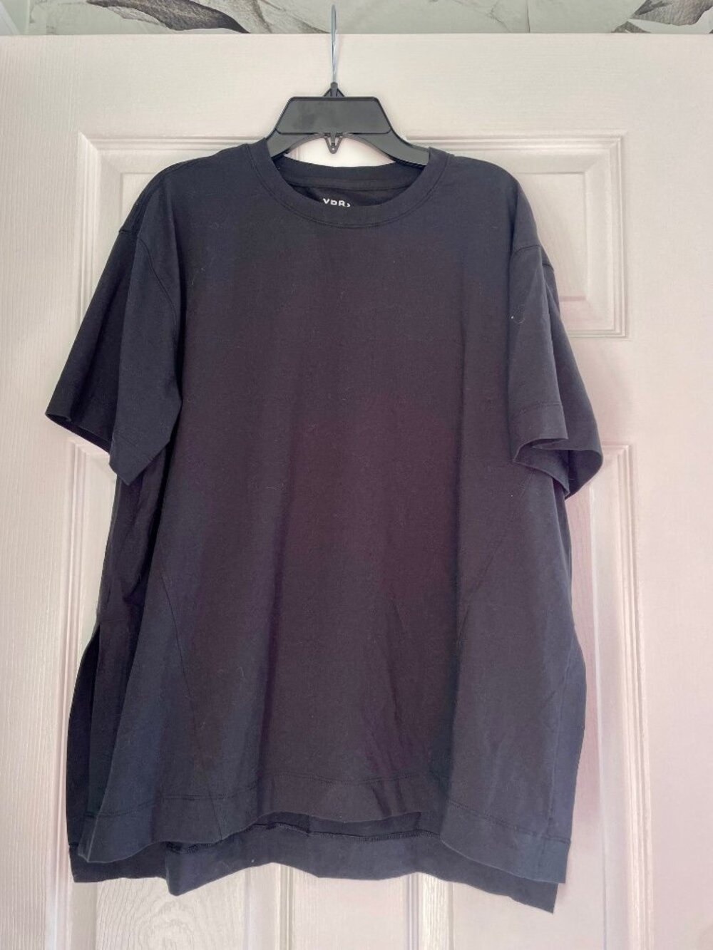 YPB Black Oversized Active Tee Size Medium | Side Slit Athletic T-Shirt